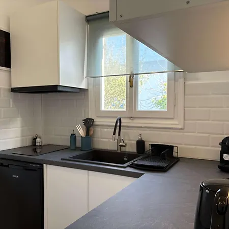 Origins Ii Calm Near & Taverns Писо-Ливади